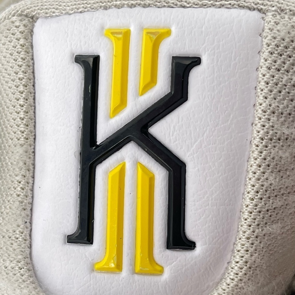 Nike Kyrie Low 3 Eclipse 2020 Size 9 - Picture 2 of 12